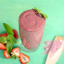 Scrumptious Banana and Berry Breakfast Smoothie