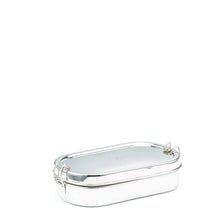 Medium Oval with Snackbox: 18 x 11 x 4.5 also contains a mini snack box container